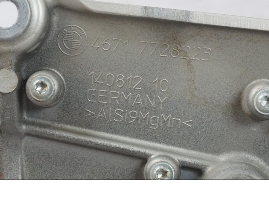 Extrabild2 på Fotpinnefäste från en BMW K 1600 GTL -2015 motorcykel.