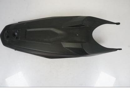 Baksidan på Undertail från en KTM 790 Duke -2019 motorcykel.