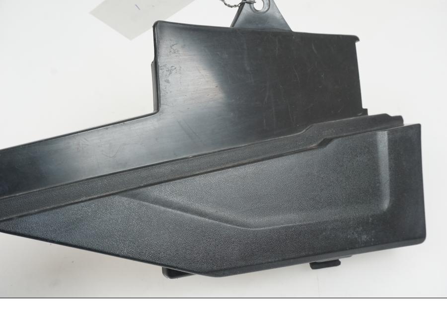 Baksidan på Sidopanel från en Yamaha XJ 900 -1997 motorcykel.