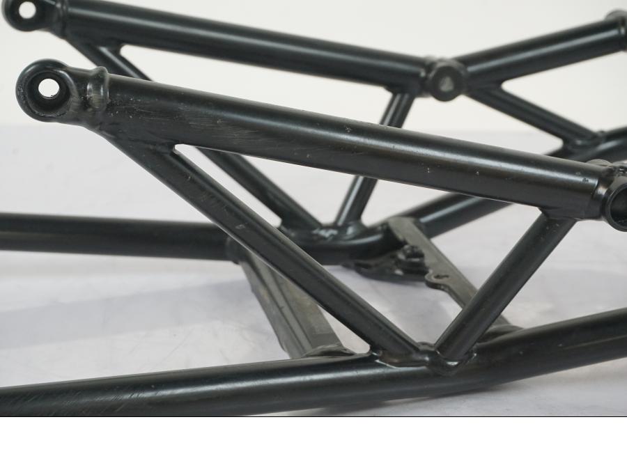 Höger sida på Bakram från en KTM 1290 Super Duke R -2018 motorcykel.