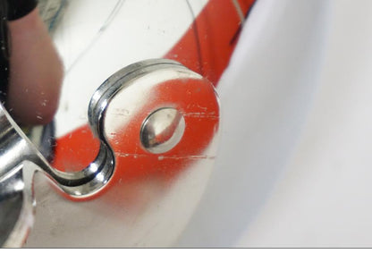 Snett nerifrån på Strålkastarhus från en H-D Softail Heritage Classic FLSTC/I -2006 motorcykel.