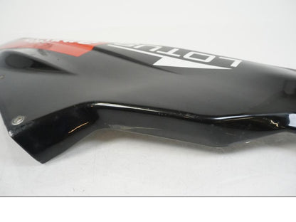 Snett nerifrån på Magkåpa från en Aprilia RS 125 -2008 motorcykel.