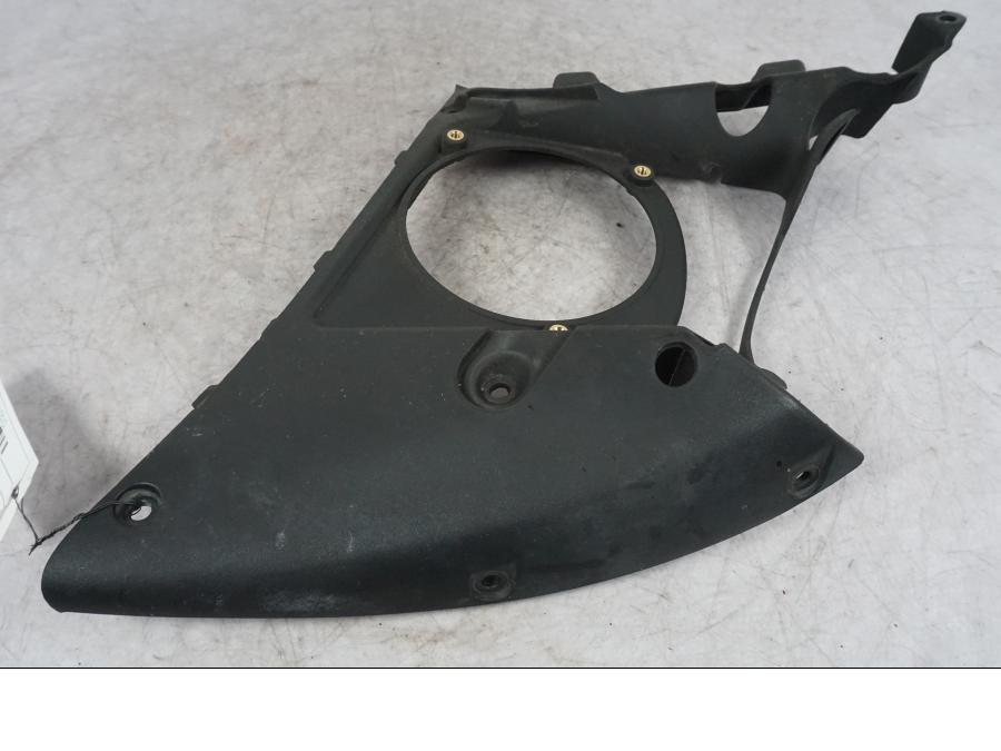 Baksidan på Luftvinge från en Buell 1125 R -2008 motorcykel.