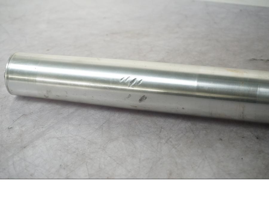 Extrabild2 på Gaffelben från en Kawasaki VN 1500 Mean Streak -2002 motorcykel.