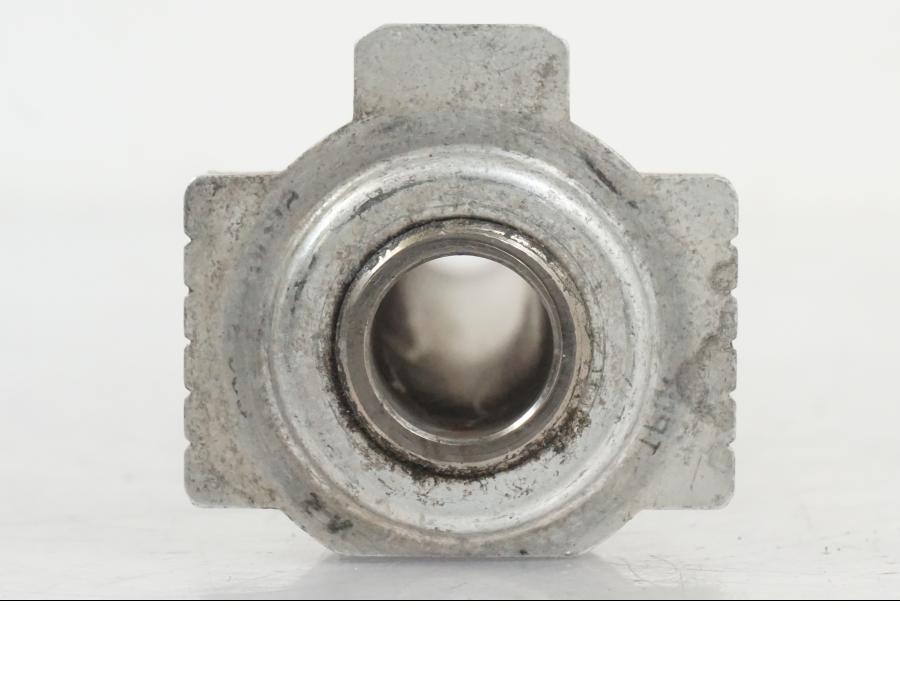 Höger sida på Axel från en Husqvarna 701 SUPERMOTO ABS -2016 motorcykel.