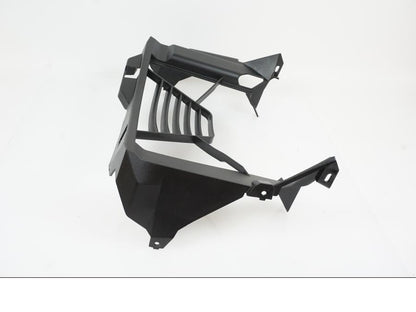 Vänster sida på Vattenkylkåpa från en BMW F 900 XR -2023 motorcykel.