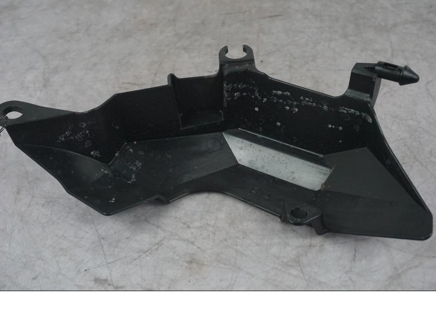 Höger sida på Vattenkylfläkt från en Yamaha MT-09 -2024 motorcykel.