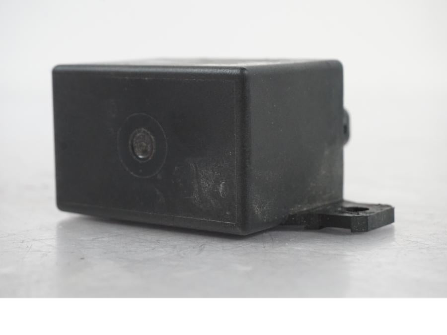 Vänster sida på Startrelä från en BMW R 1250 GS -2021 motorcykel.