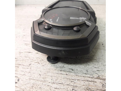 Höger sida på Instrumentpanel från en Kawasaki Z 1000 -2017 motorcykel.