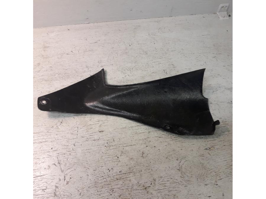 Höger sida på Sidkåpa från en Yamaha YZF R6 -2006 motorcykel.