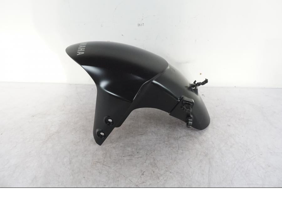 Vänster sida på Framskärm från en Yamaha MT-09 -2024 motorcykel.