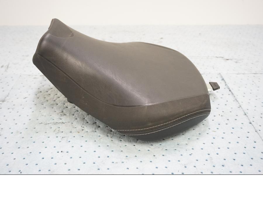 Baksidan på Sadel från en Kawasaki Ninja H2 -2019 motorcykel.