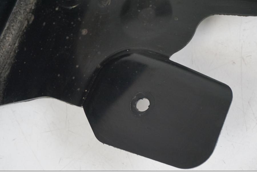 Höger sida på Värmeskydd från en Yamaha YZF 1000 R1 -2007 motorcykel.