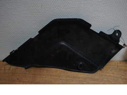 Baksidan på Sidopanel från en Suzuki GSX-R 750 -1992 motorcykel.