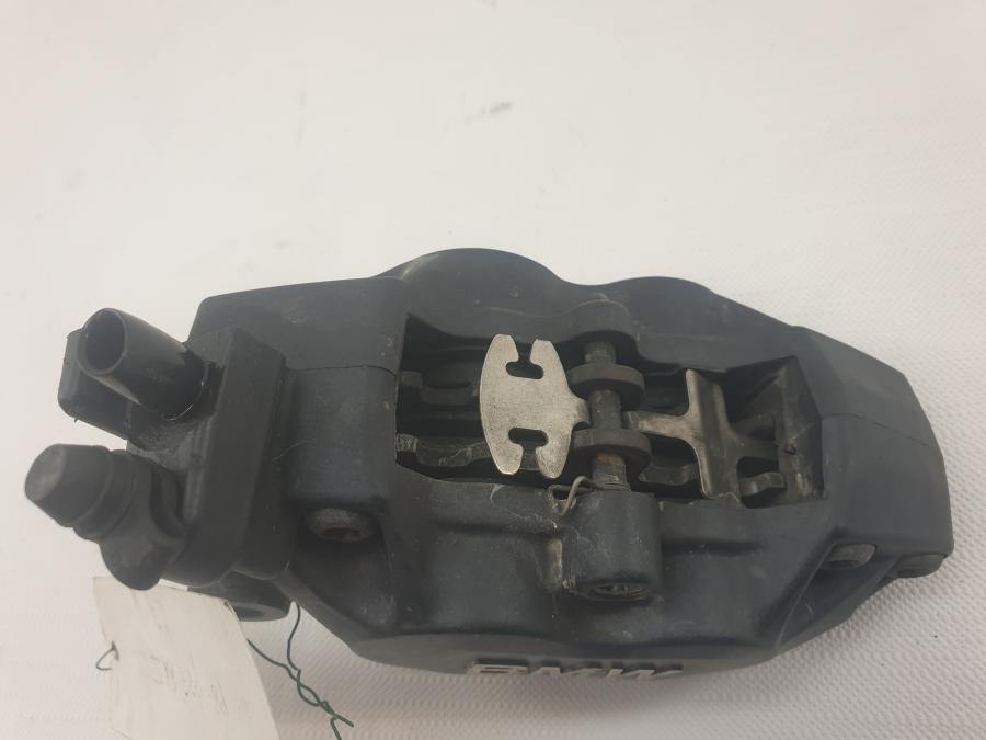 Vänster sida på Bromsok från en BMW R 1200 GS -2006 motorcykel.