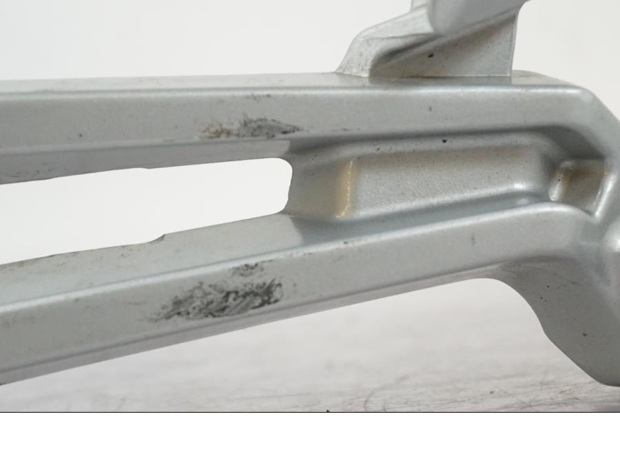 Höger sida på Fotpinne från en Yamaha MT 125 -2017 motorcykel.