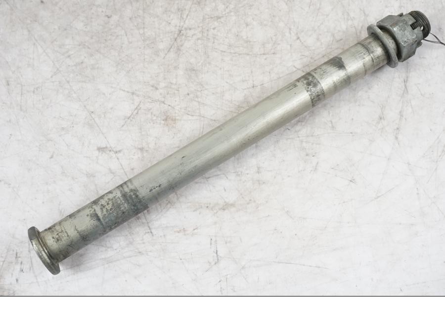 Framsidan på Axel från en Kawasaki ZX-6R -2006 motorcykel.