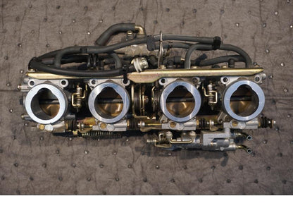 Baksidan på Spjällhus från en Yamaha FJR 1300 -2004 motorcykel.