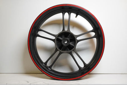 Framsidan på Fälg från en Yamaha YZF-R 125 -2009 motorcykel.