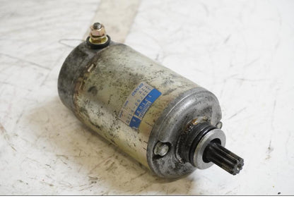 Framsidan på Startmotor från en Triumph TT 600 -2000 motorcykel.