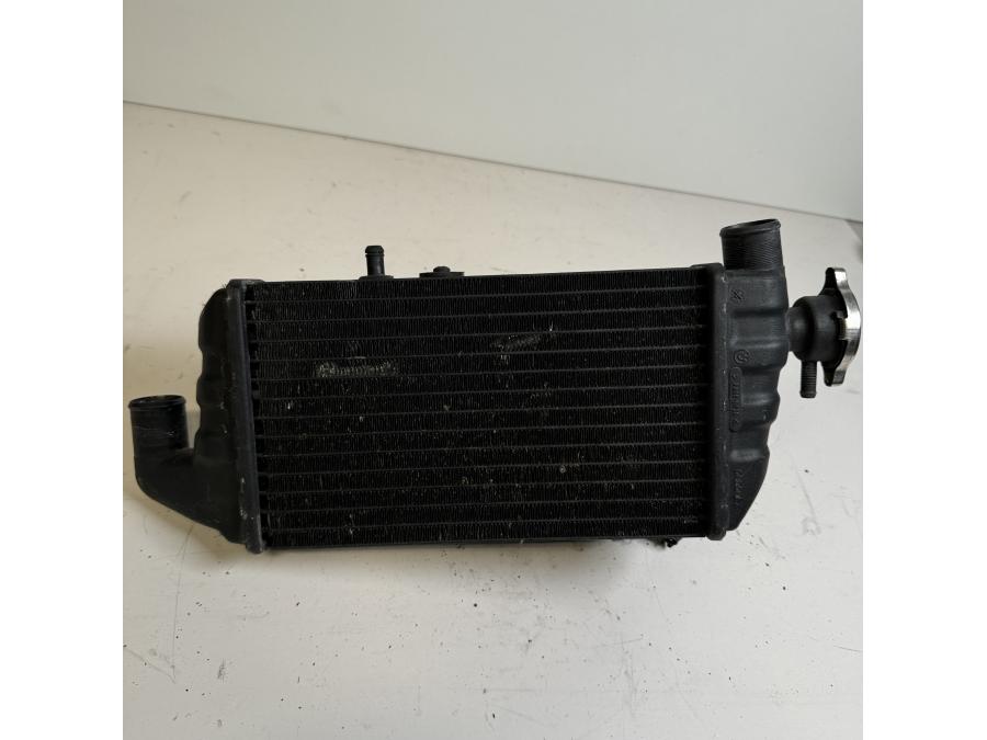 Framsidan på Vattenkyl från en BMW K 1200 LT -2004 motorcykel.