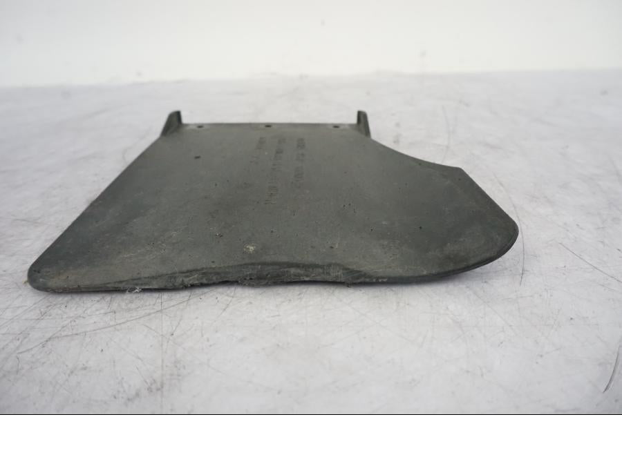 Höger sida på Stänkskydd från en Honda VTR 1000 F -1997 motorcykel.