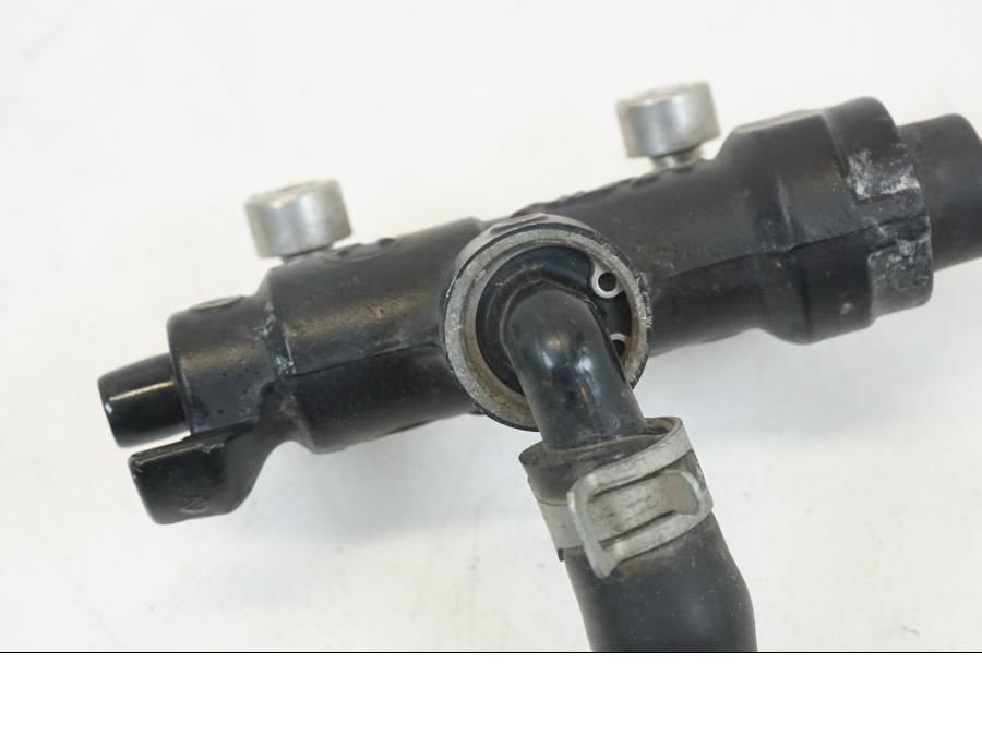 Extrabild2 på Bromshuvudcylinder från en Triumph TT 600 -2002 motorcykel.