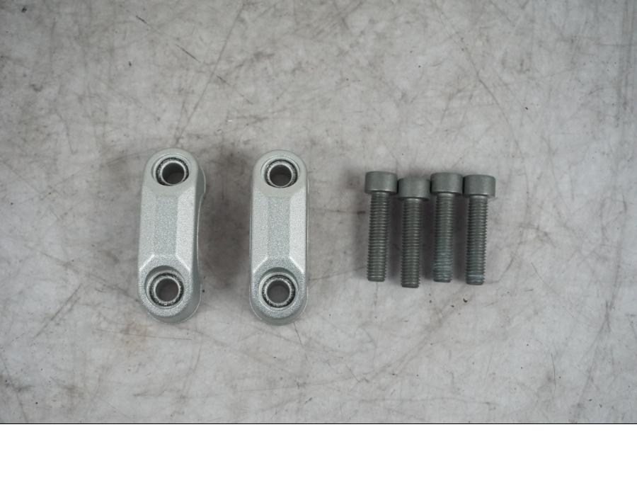 Framsidan på Styröverfall från en BMW S 1000 XR -2019 motorcykel.