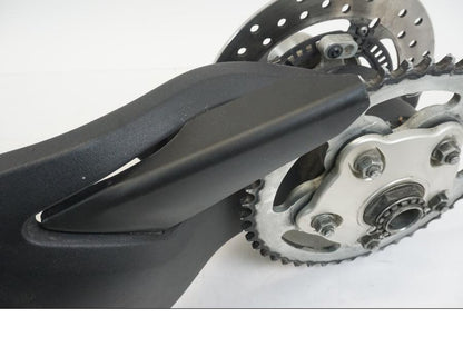 Extrabild2 på Sving från en Ducati Hyperstrada -2013 motorcykel.