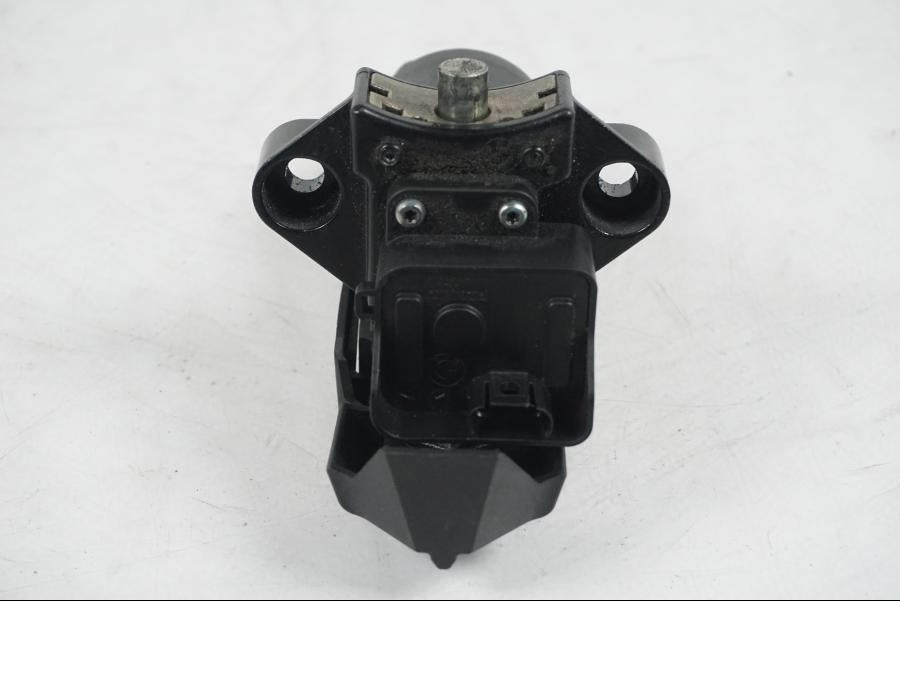 Extrabild6 på <p>Låssats från BMW F 800 S 2007.</p>

<p>Tanklock, 1st nyckel, tändningslås och låscylinder.</p> motorcykel.