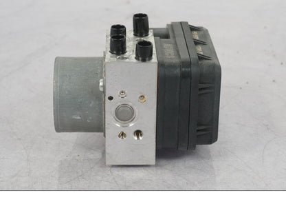 Höger sida på ABS Modulator från en Yamaha MT-09 SP -2018 motorcykel.