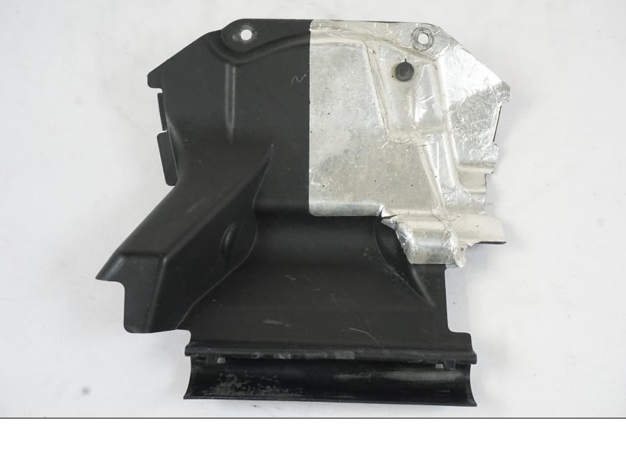 Framsidan på Värmeskydd från en Honda CBR 1000 RR -2007 motorcykel.