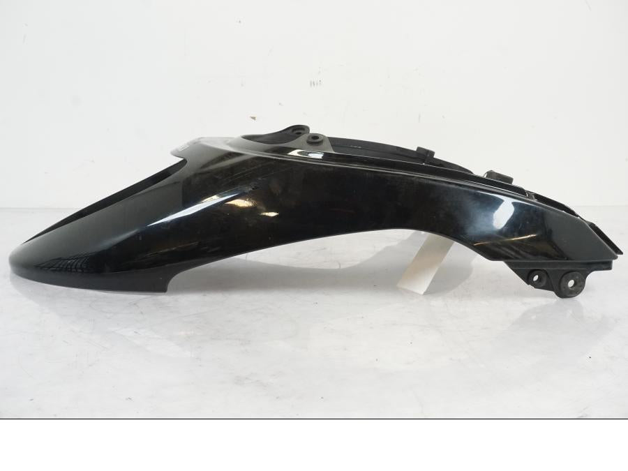 Baksidan på Bakvinge från en Suzuki VZR 1800 -2009 motorcykel.