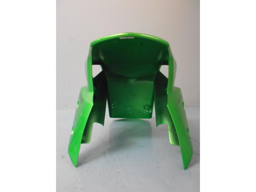 Framsidan på Framskärm från en Kawasaki Z 900 -2017 motorcykel.