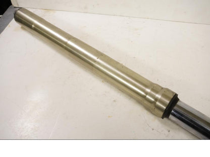 Höger sida på Gaffelben från en Ducati Streetfighter 1098 -2010 motorcykel.