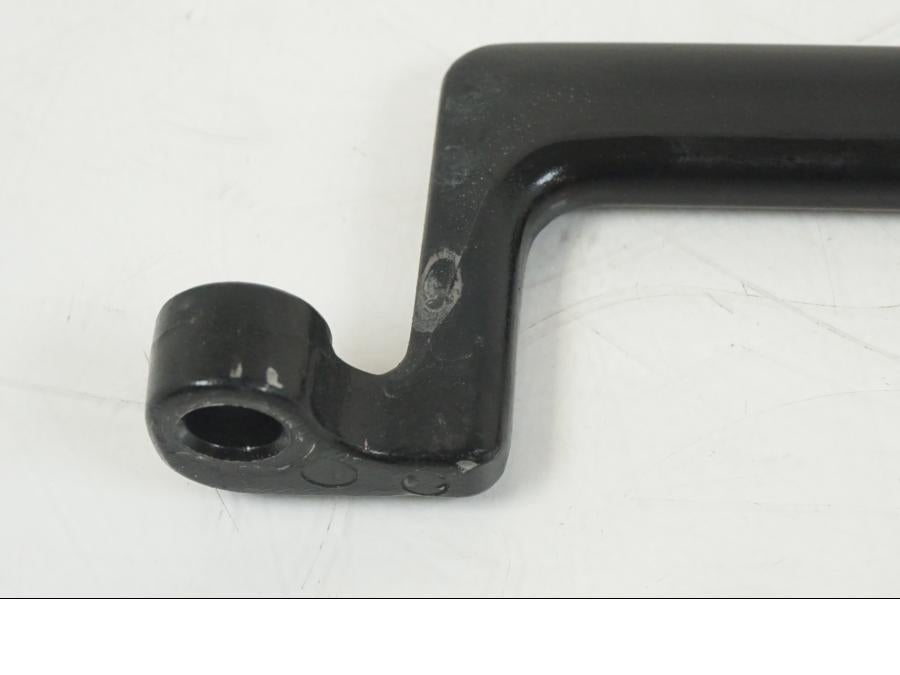 Snett uppifrån på Passagerarhandtag från en Kawasaki ZZR 1100 -1994 motorcykel.