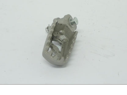 Vänster sida på Fotpinne från en Ducati Desert X -2022 motorcykel.