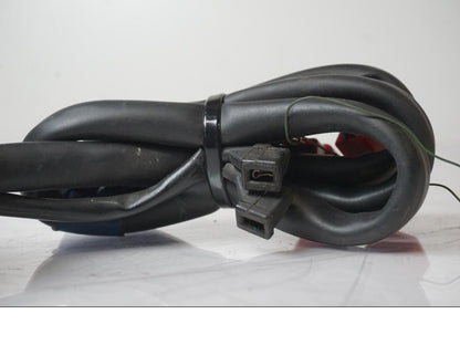 Extrabild1 på <p>Styrelreglage höger från Honda CBR 600 F 1997.</p>

<p>Med ljusbrytare.</p> motorcykel.