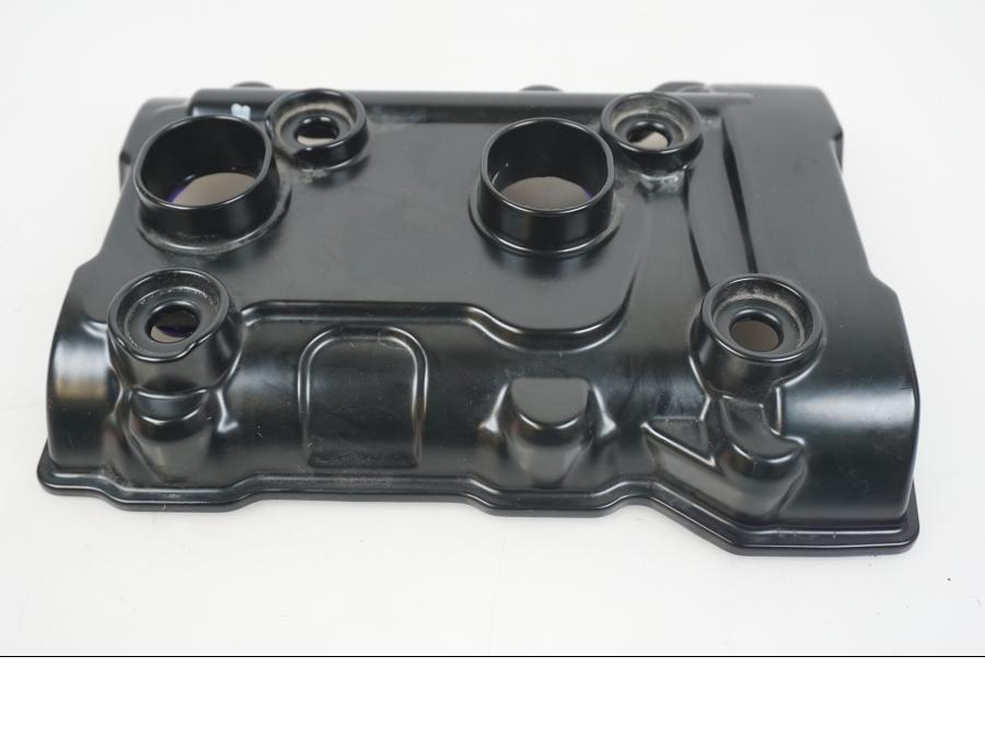 Vänster sida på Ventilkåpa från en BMW F 850 GS -2019 motorcykel.