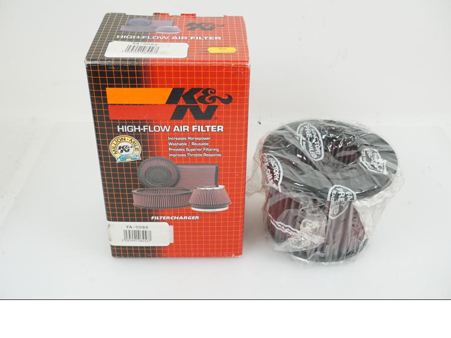 Framsidan på Luftfilter från en Yamaha SZR 660 -2001 motorcykel.