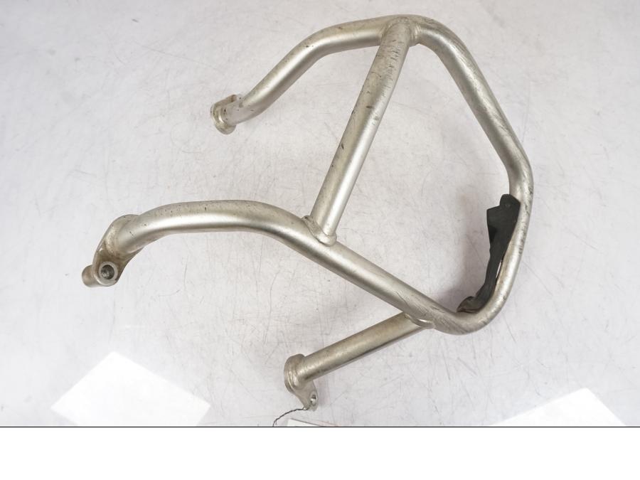 Framsidan på Motorskyddsbåge från en BMW R 1250 GSA -2024 motorcykel.