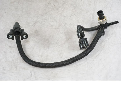 Baksidan på Fuel Rail från en Buell 1125 R -2008 motorcykel.