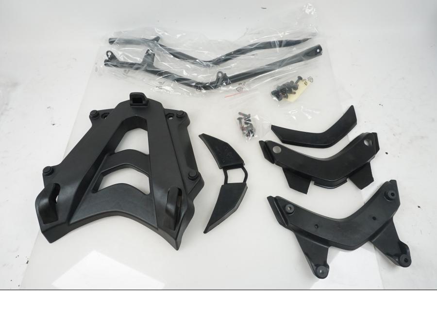 Baksidan på Topboxplatta från en Ducati Multistrada 1200 -2017 motorcykel.