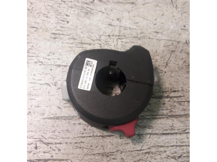 Baksidan på Styrelreglage från en Ducati Multistrada 1260 -2019 motorcykel.