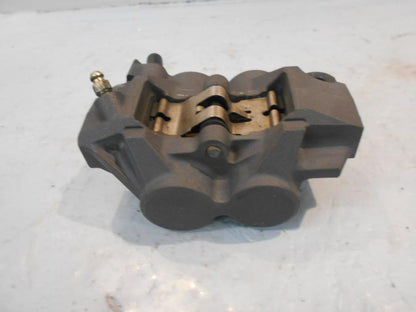 Baksidan på Bromsok från en Yamaha YZF 1000 R1 -2005 motorcykel.