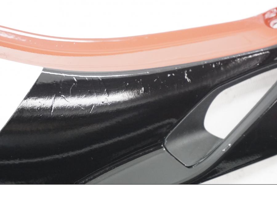 Höger sida på Sidopanel från en Ducati Multistrada 1200 -2016 motorcykel.