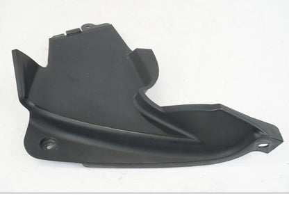 Framsidan på Innerpanel från en Honda VFR 800 -2003 motorcykel.