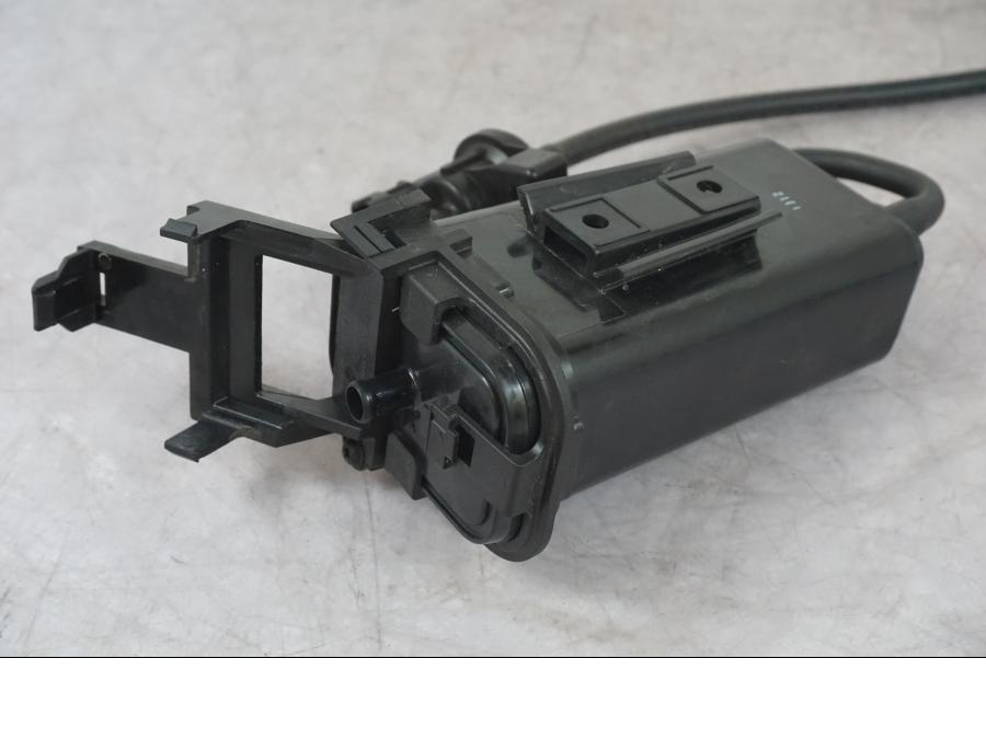 Extrabild3 på Fuel Evap System från en KTM 1290 Super Duke R -2022 motorcykel.