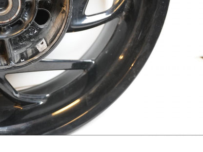 Extrabild3 på Fälg från en BMW F 800 R -2011 motorcykel.