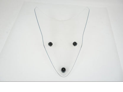 Snett uppifrån på Vindruta från en Ducati Supersport 939 -2017 motorcykel.